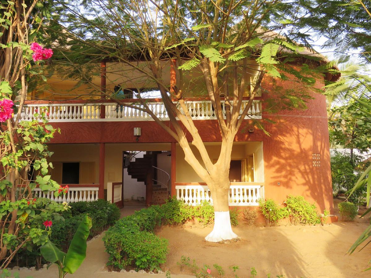 Le Lion Dort Hotel Somone Exterior photo