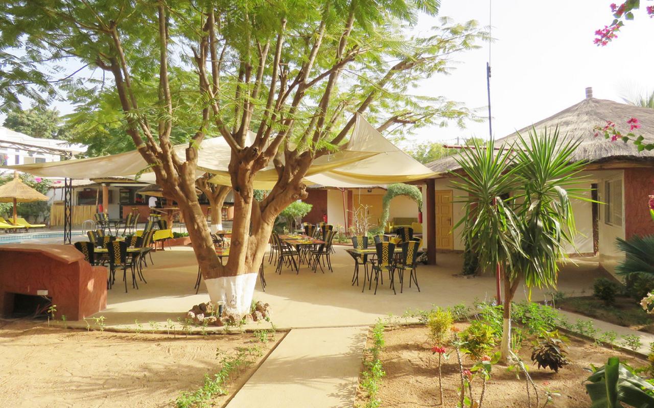 Le Lion Dort Hotel Somone Exterior photo